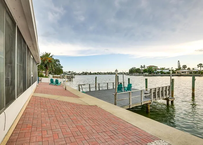 Ocean View, Pool & Boat Dock: Indian Rocks Retreat Holiday home Clearwater Beach