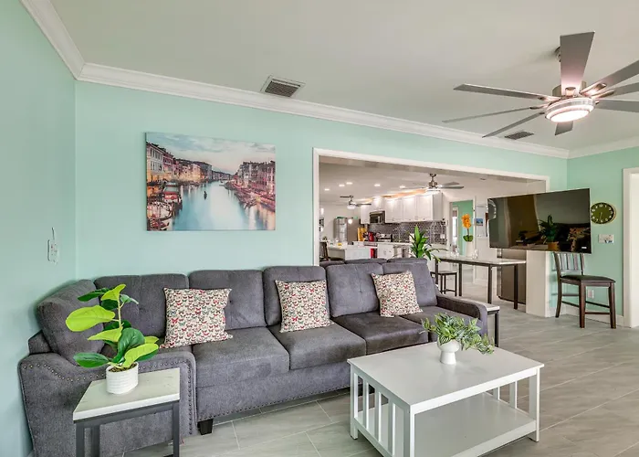 Holiday home Ocean View, Pool & Boat Dock: Indian Rocks Retreat
