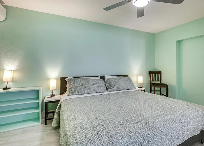 Holiday home Ocean View, Pool & Boat Dock: Indian Rocks Retreat *