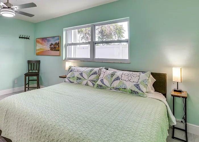 Ocean View, Pool & Boat Dock: Indian Rocks Retreat Holiday home Clearwater Beach