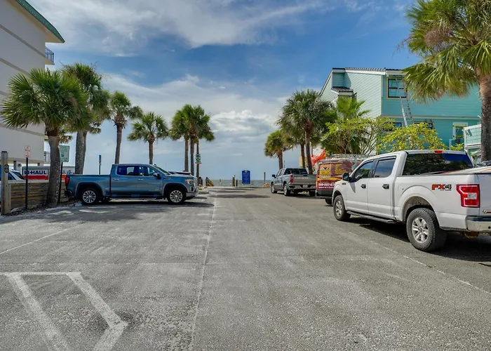 Holiday home Ocean View, Pool & Boat Dock: Indian Rocks Retreat